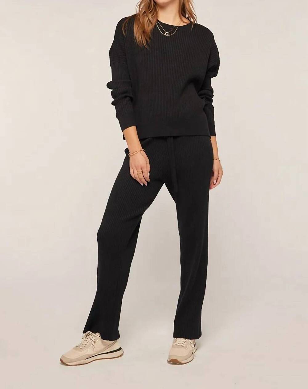 NEW TEA N ROSE ribbed crew sweater in black